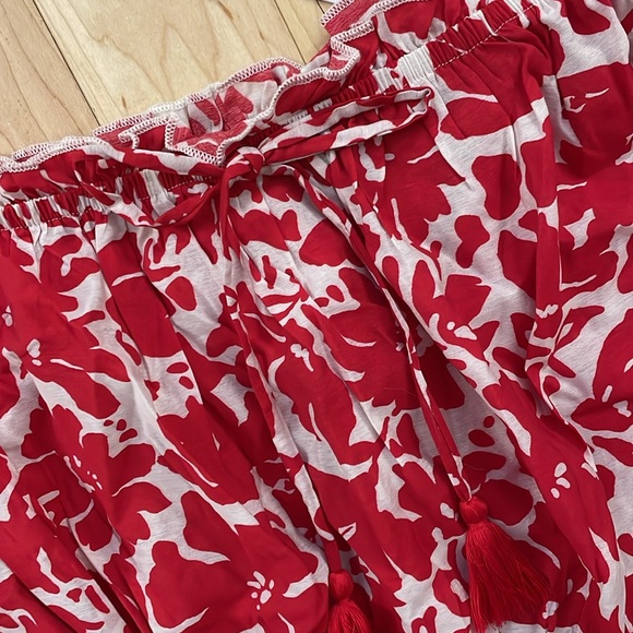 NWT AAKAA Red and White drop sleeve Smocked Crop Blouse Large floral - Picture 4 of 9